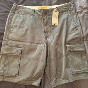 Mens hollister shorts NWT size 34!